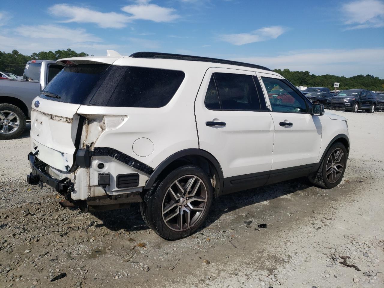 2016 Ford Explorer Sport - Фото 3