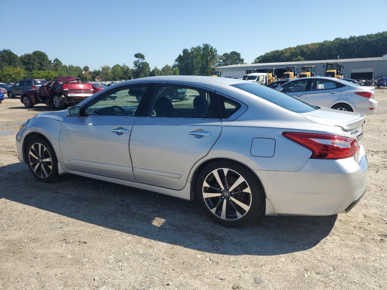2016 Nissan Altima 2.5 - Image 2