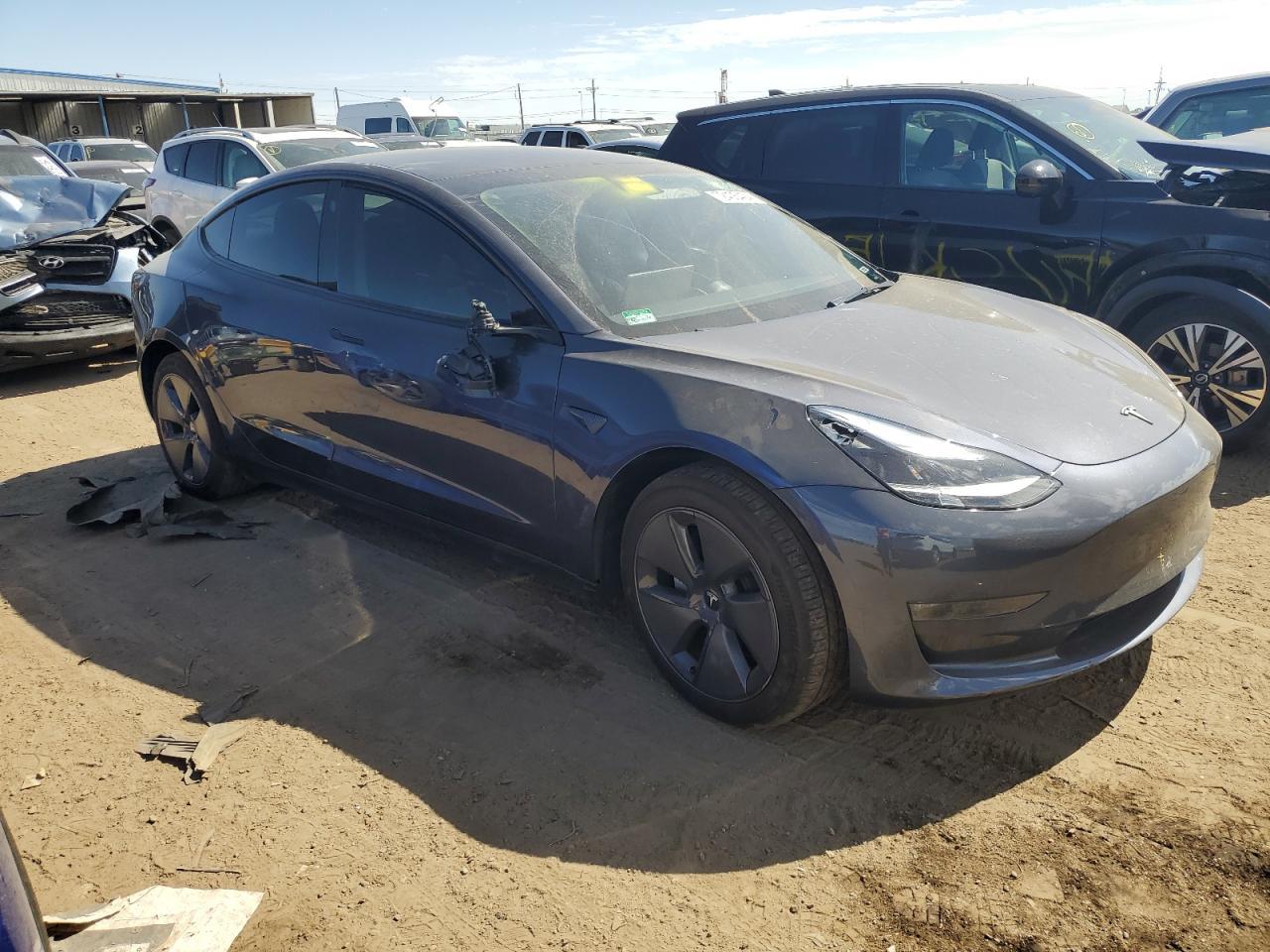 2023 Tesla Model 3 - Фото 4