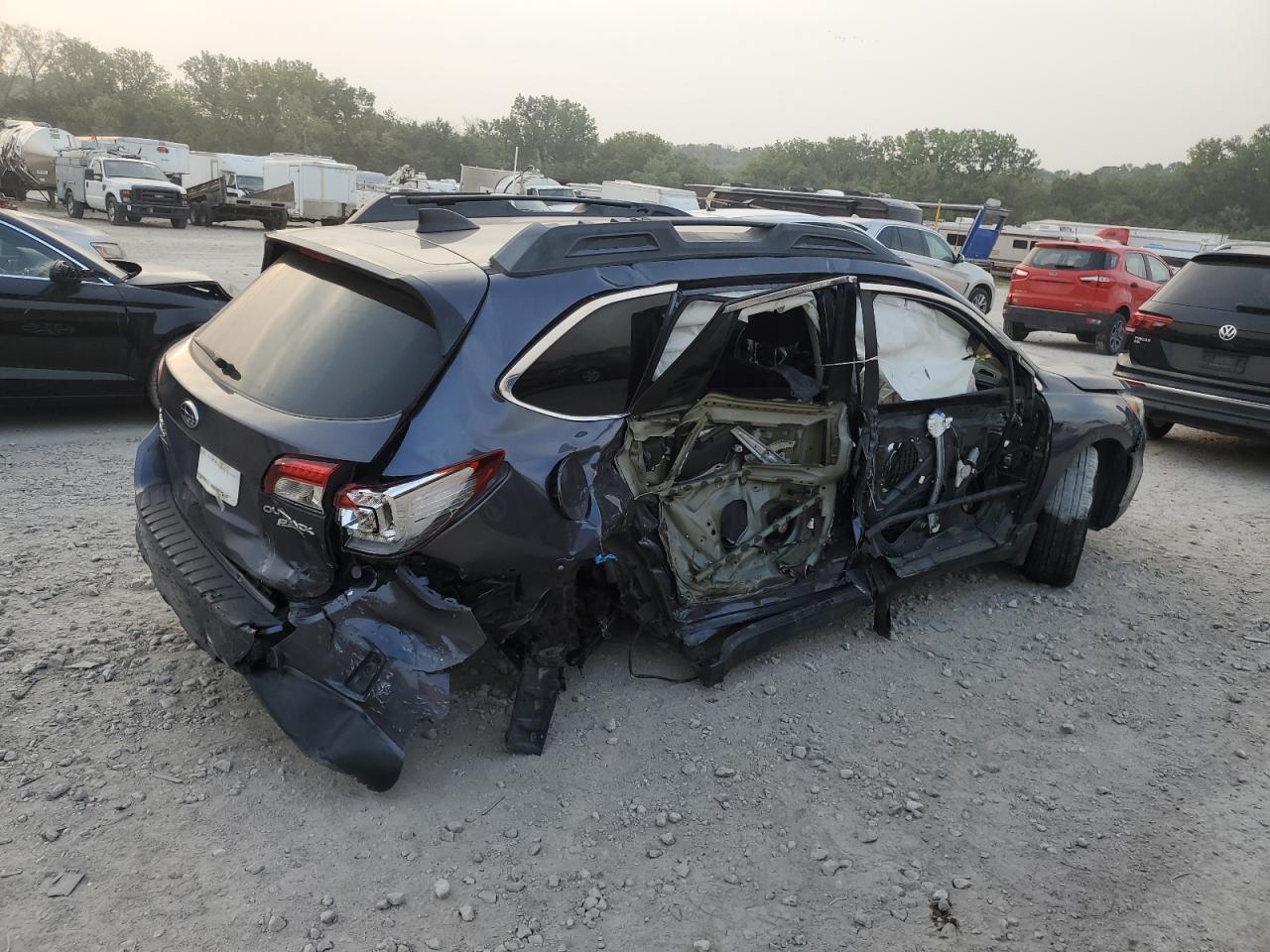 2017 Subaru Outback 2.5I Premium - Фото 3