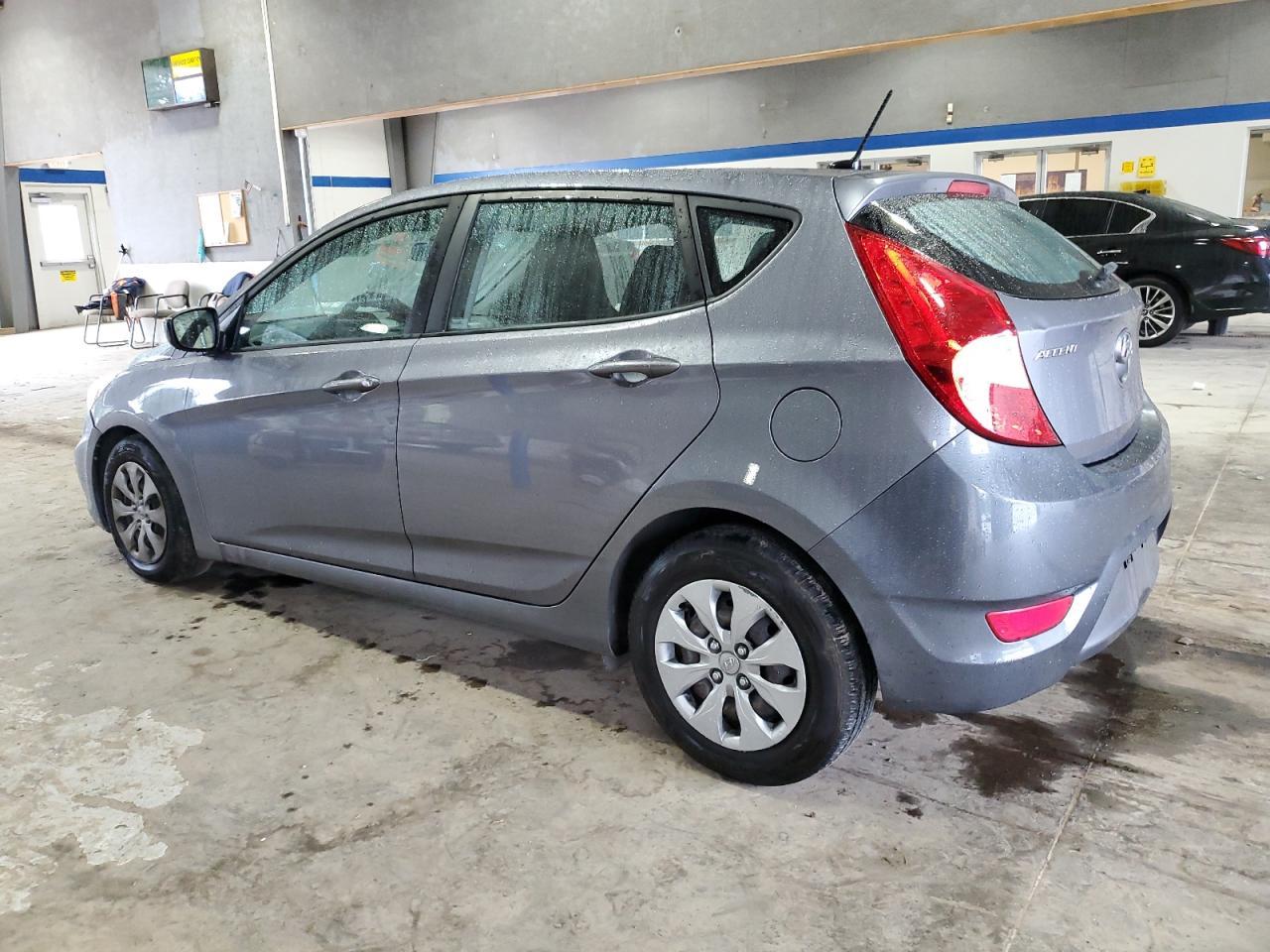 2017 Hyundai Accent Se - Фото 2