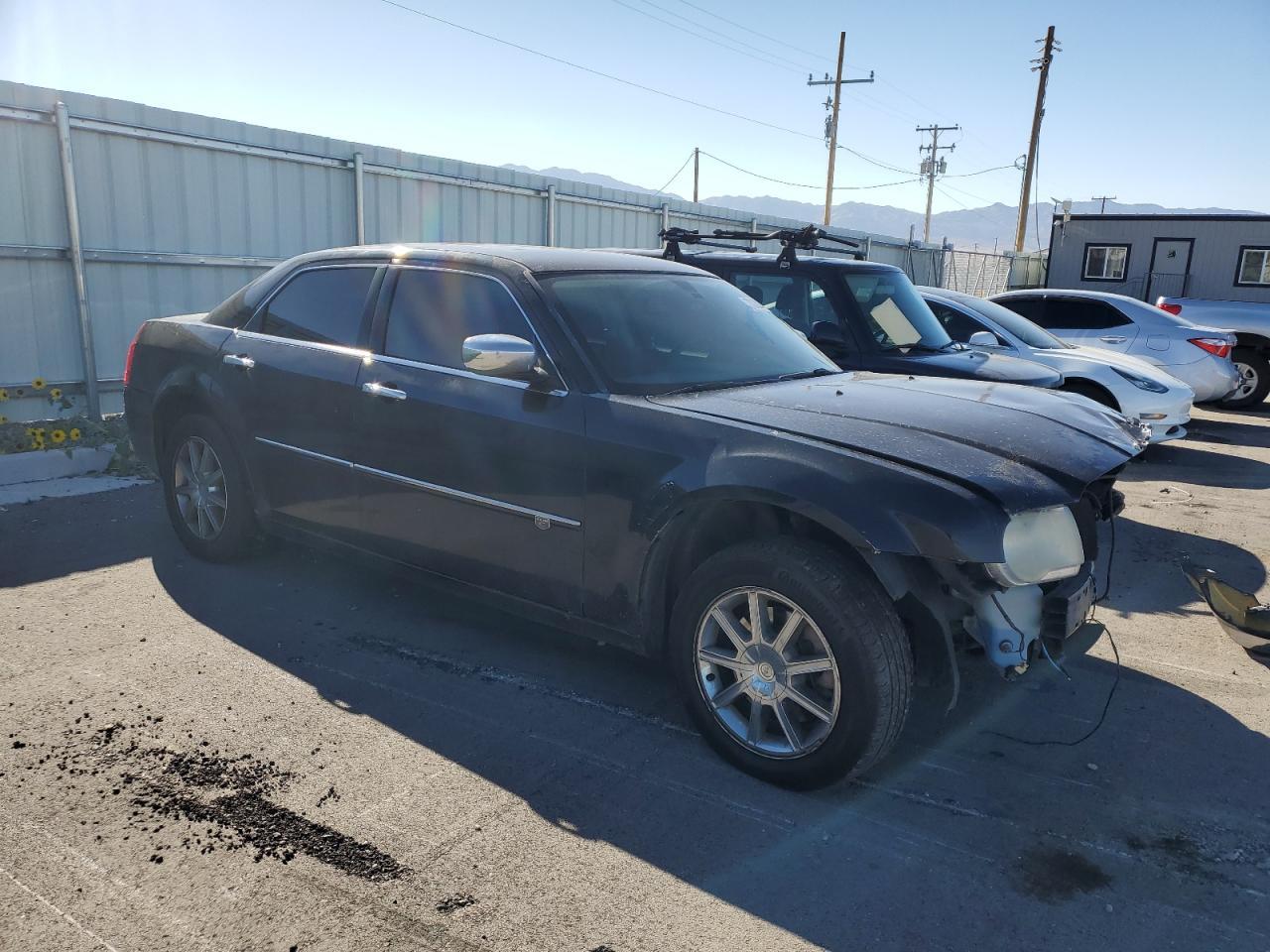 2010 Chrysler 300C - Фото 4