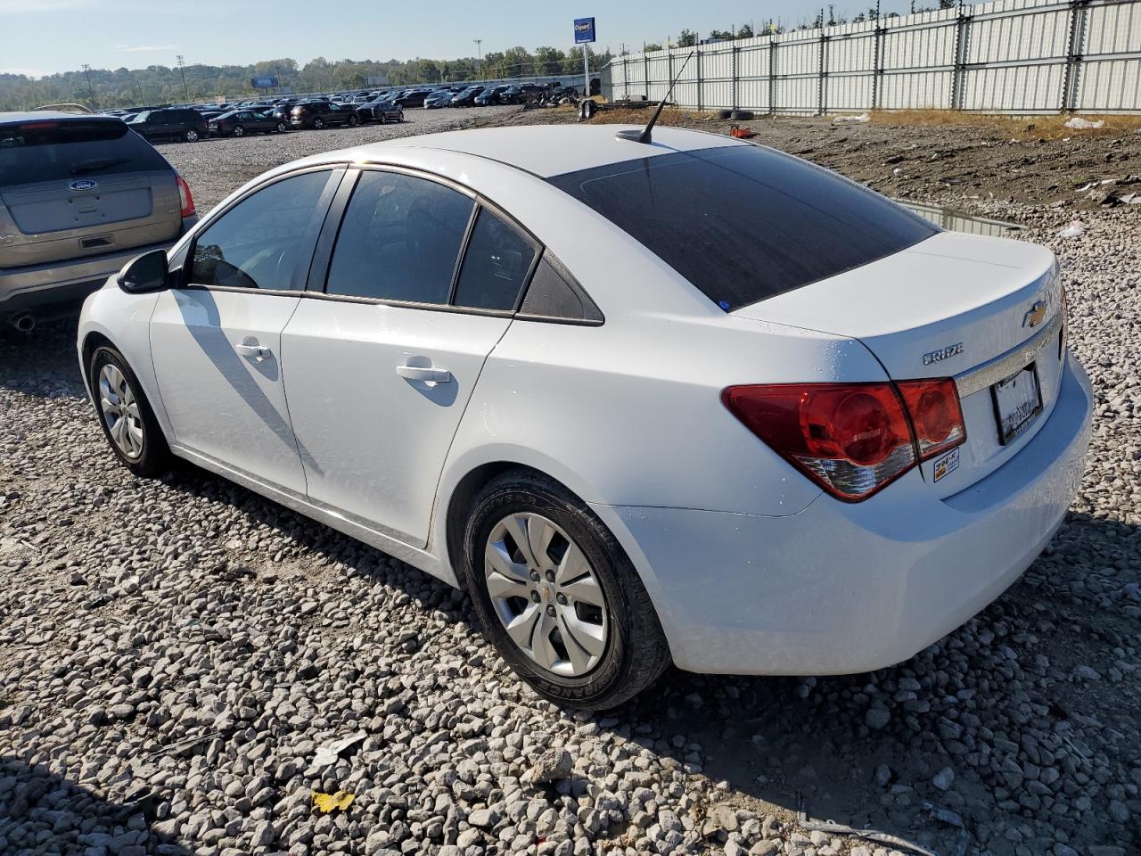 2013 Chevrolet Cruze Ls - Фото 2