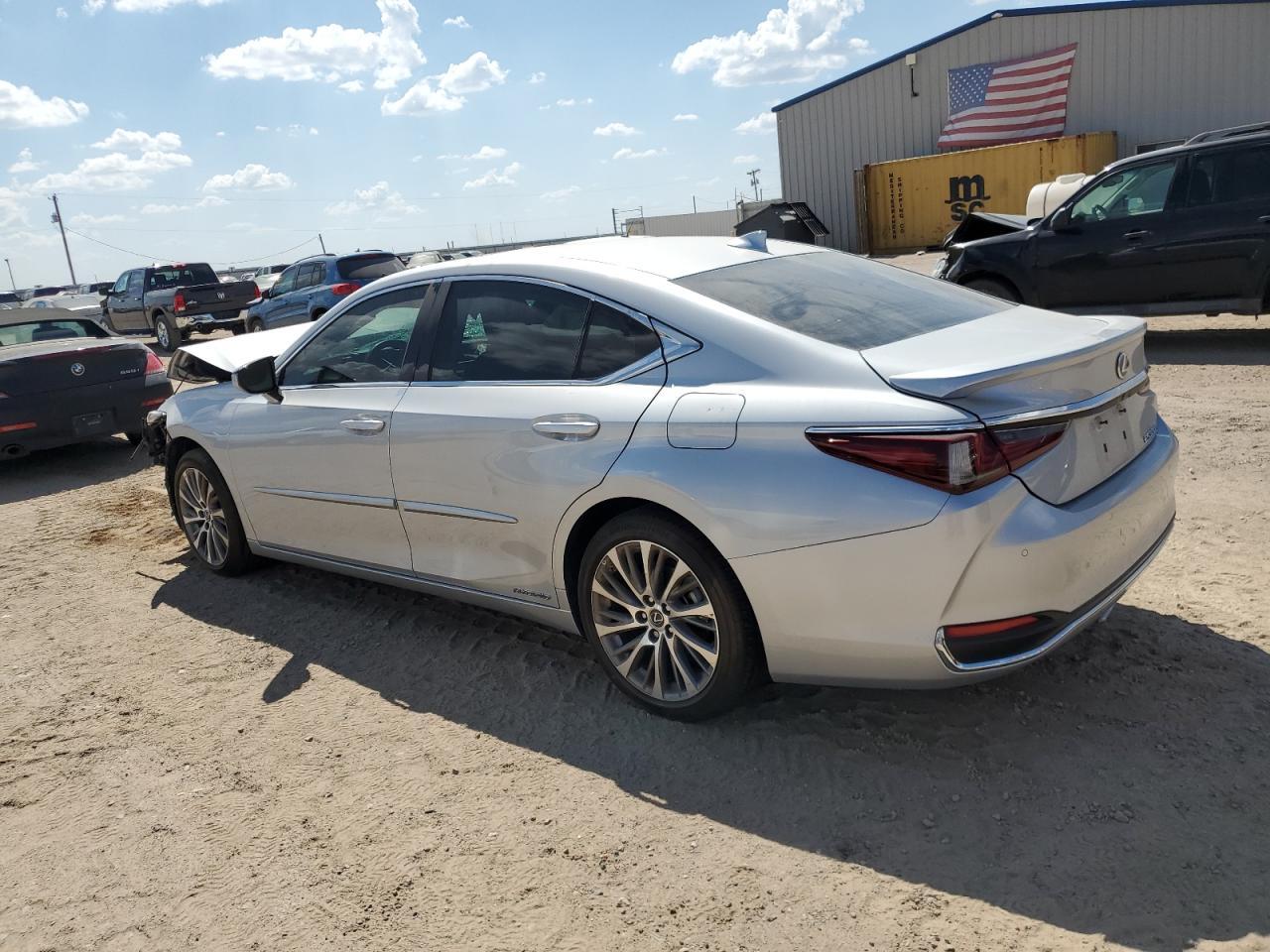 2021 Lexus Es 300H - Фото 2