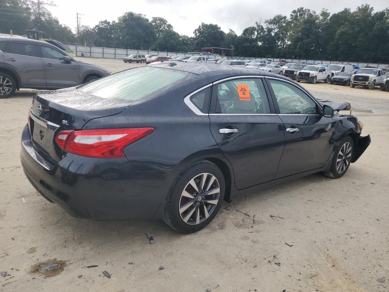 2017 Nissan Altima 2.5 - Image 3