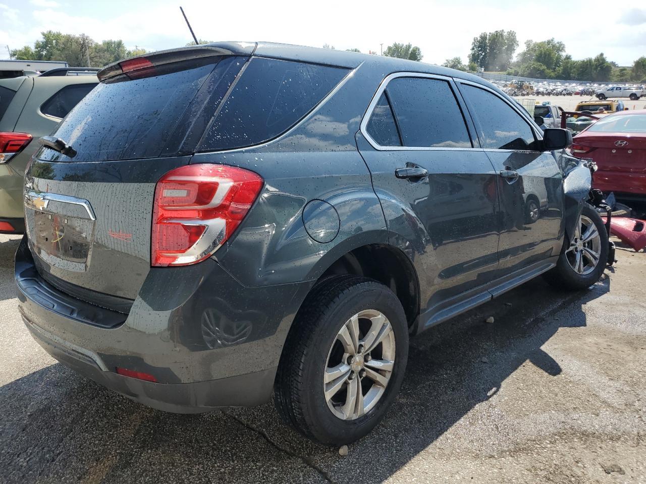 2017 Chevrolet Equinox Ls - Фото 3