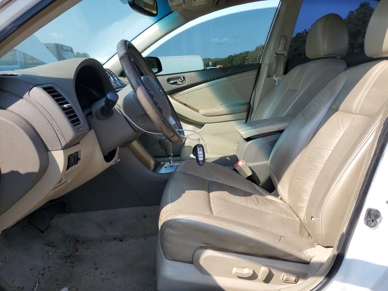 2008 Nissan Altima 3.5Se - Image 7