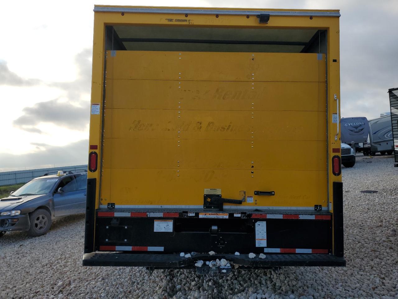 2021 Ford Econoline E350 Super Duty Cutaway Van - Image 6