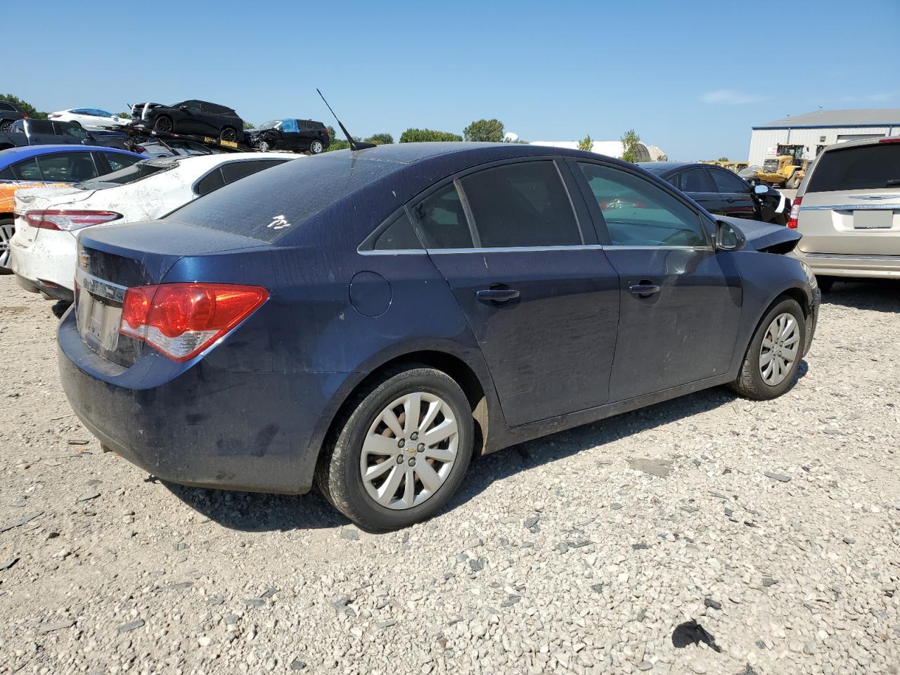 2011 Chevrolet Cruze Ls - Фото 3