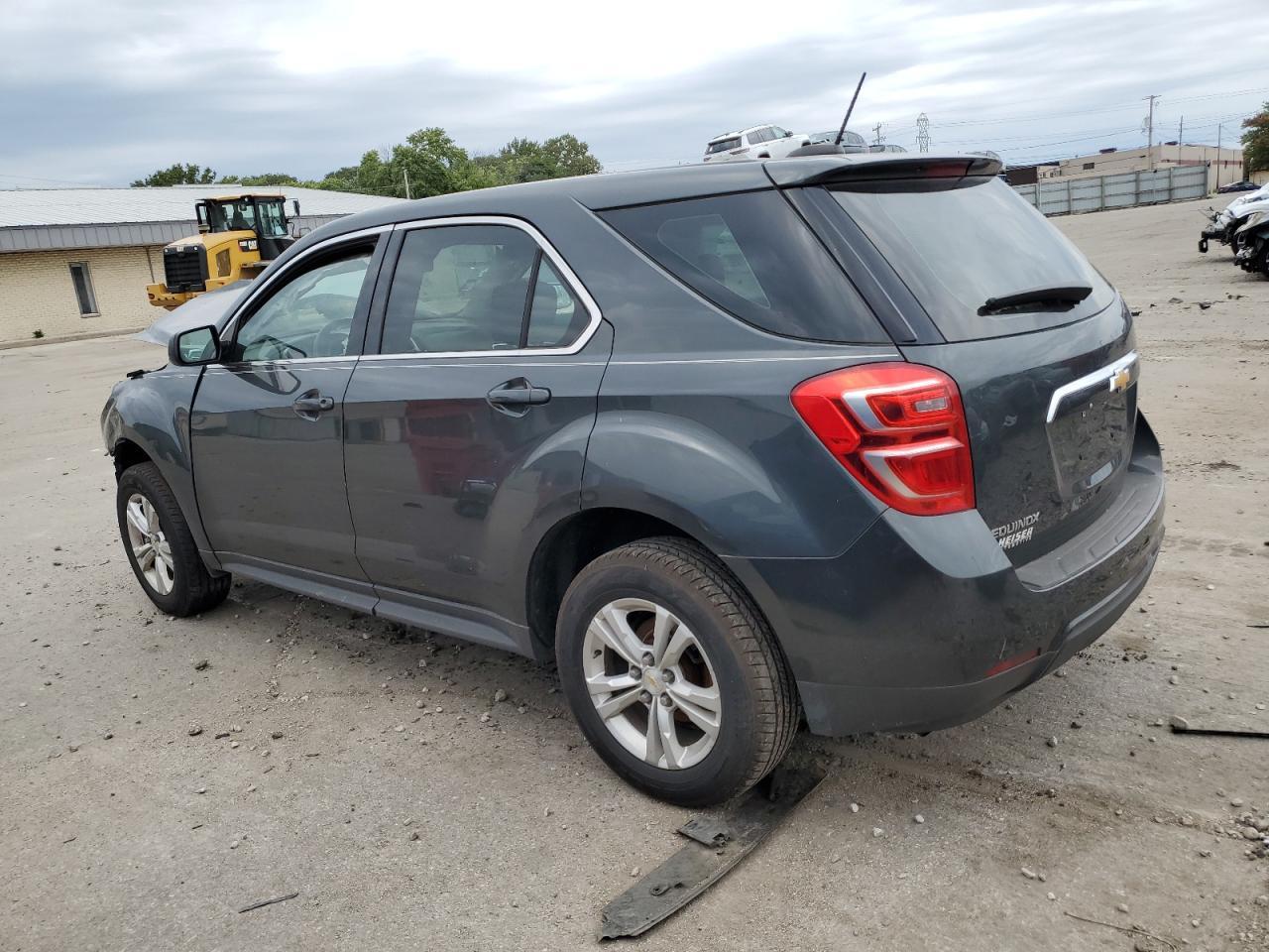 2017 Chevrolet Equinox Ls - Фото 2