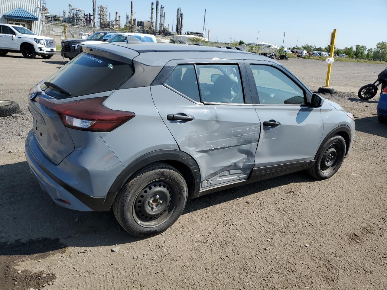 2021 Nissan Kicks S - Фото 3