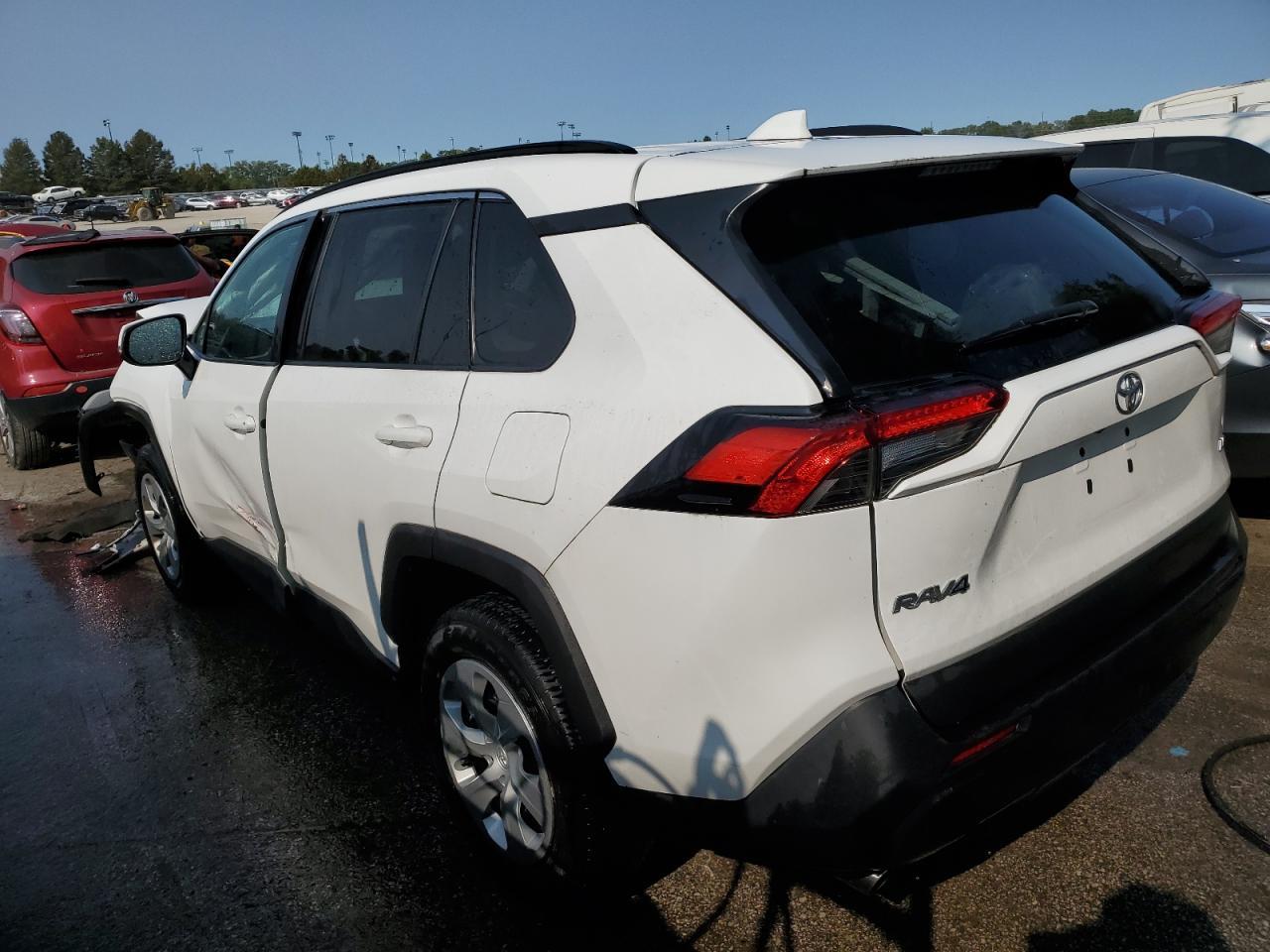 2021 Toyota Rav4 Le - Фото 2