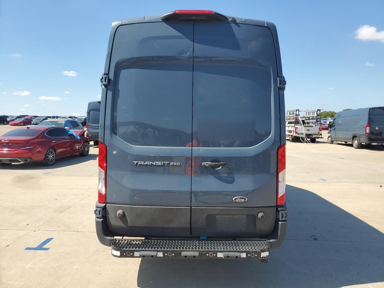 2020 Ford Transit T-250 - Фото 6