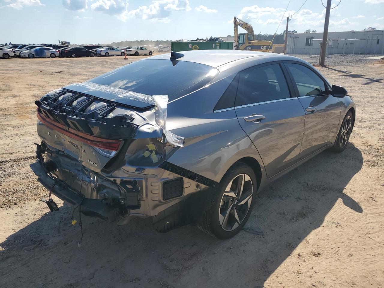 2023 Hyundai Elantra Limited - Image 3