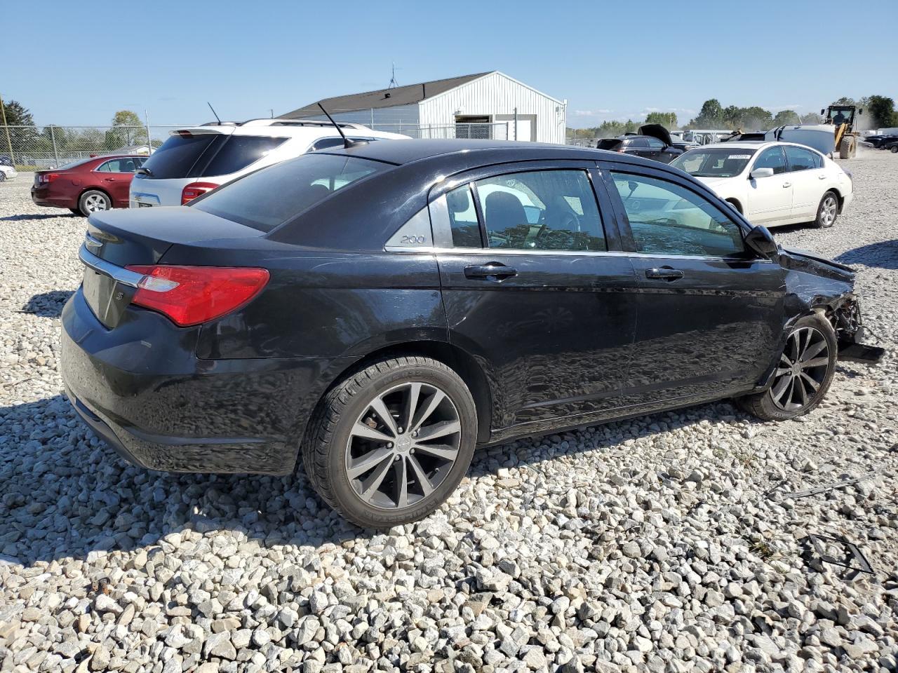 2014 Chrysler 200 Limited - Фото 3
