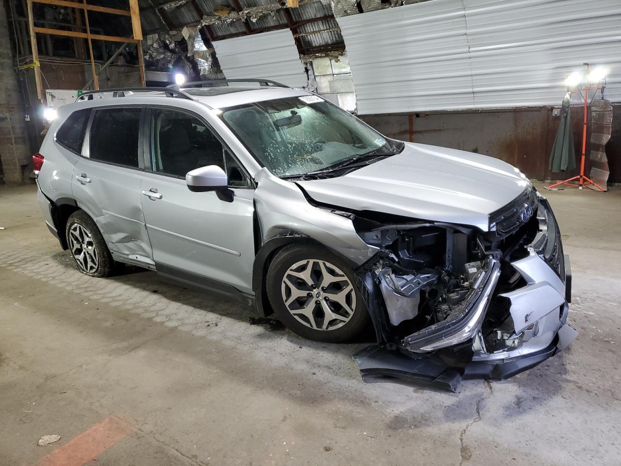 2023 Subaru Forester Premium - Фото 4