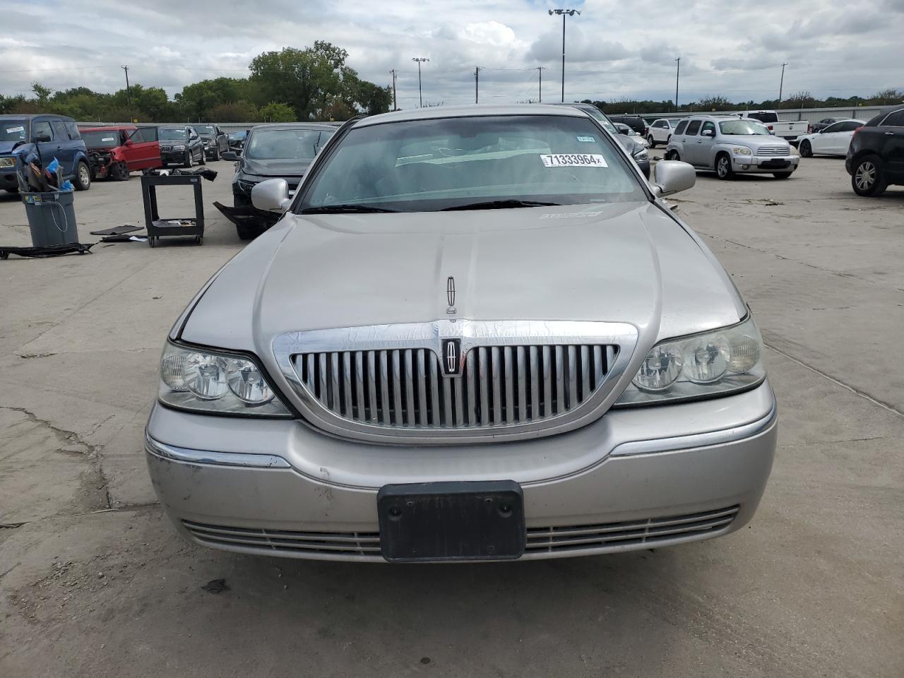 2005 Lincoln Town Car Signature Limited - Фото 5