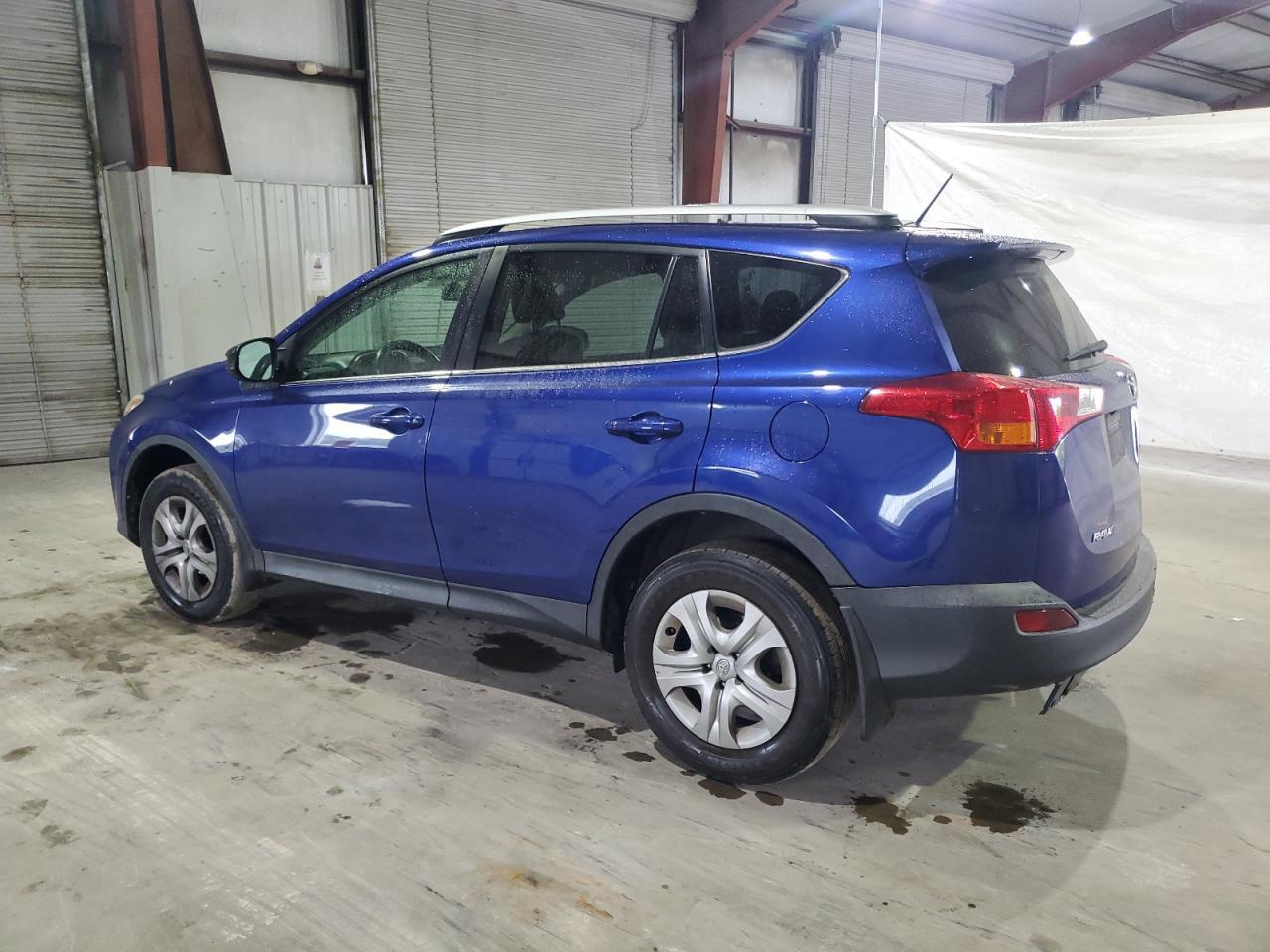 2015 Toyota Rav4 Le - Фото 2