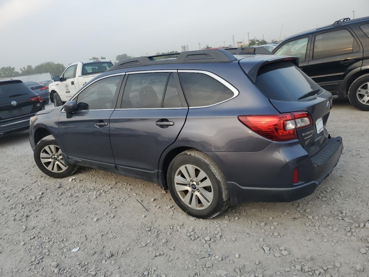 2017 Subaru Outback 2.5I Premium - Фото 2