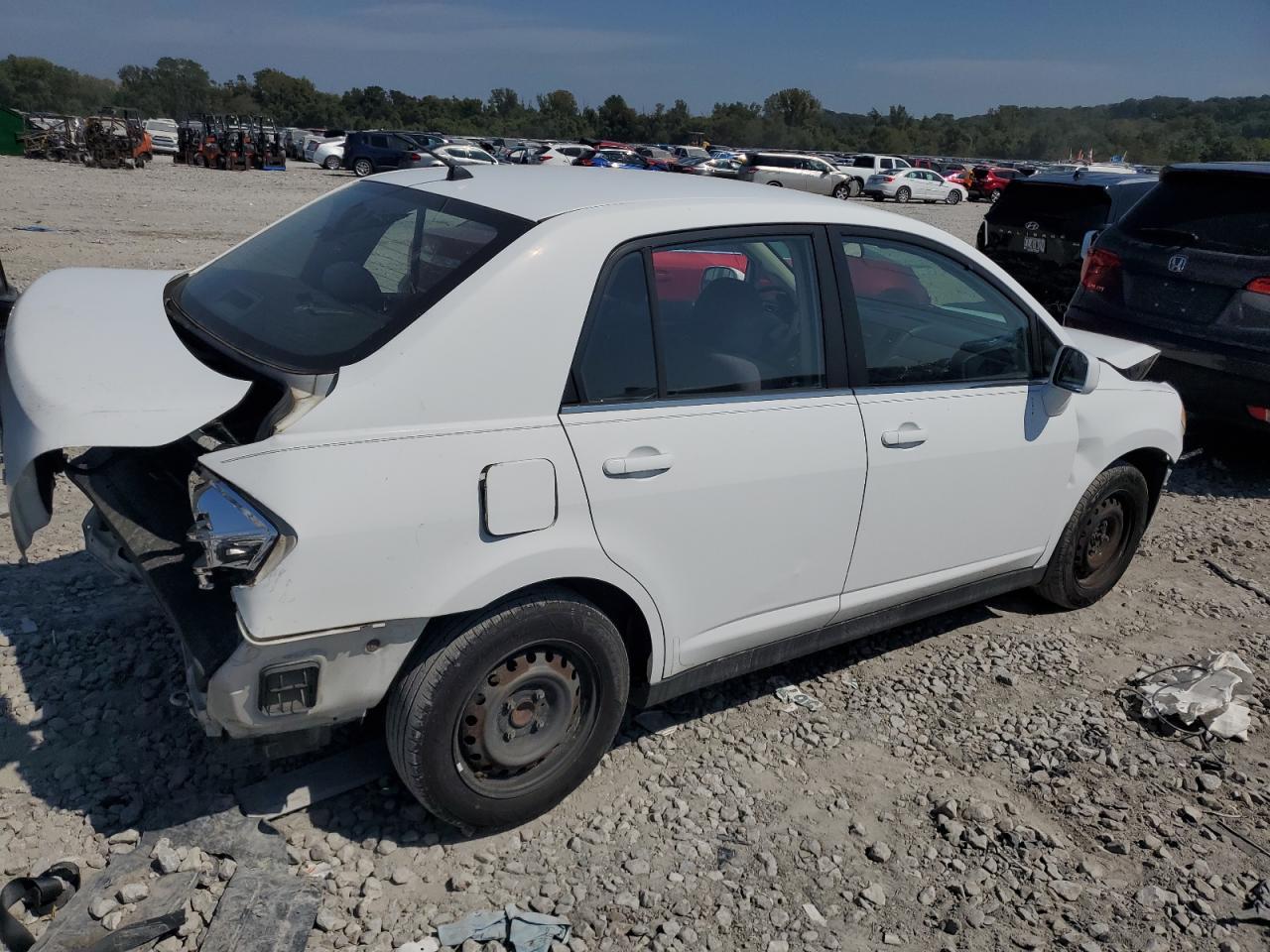2007 Nissan Versa S - Image 3