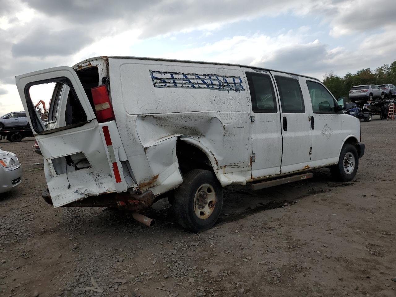 2013 Chevrolet Express G3500 - Image 3