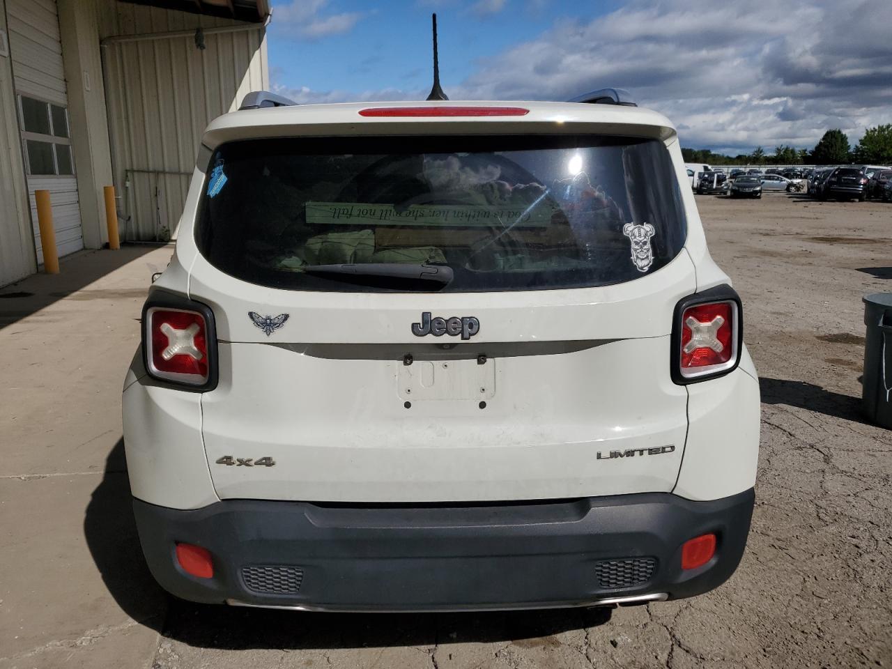 2015 Jeep Renegade Limited - Image 6