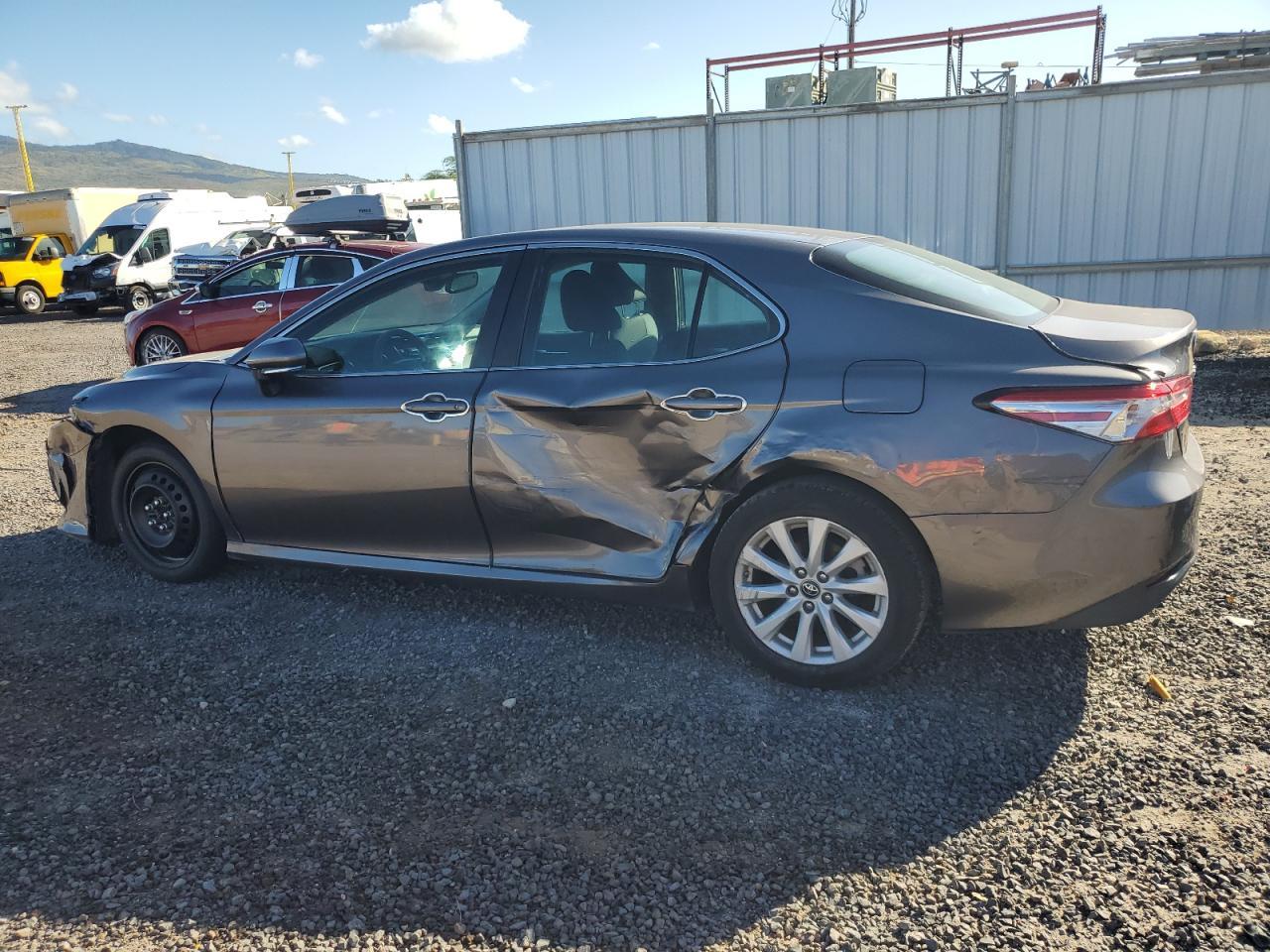 2018 Toyota Camry L - Фото 2