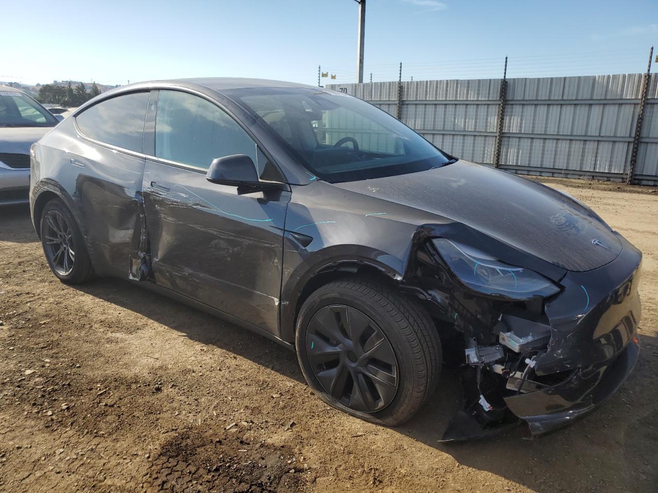 2024 Tesla Model Y - Image 4