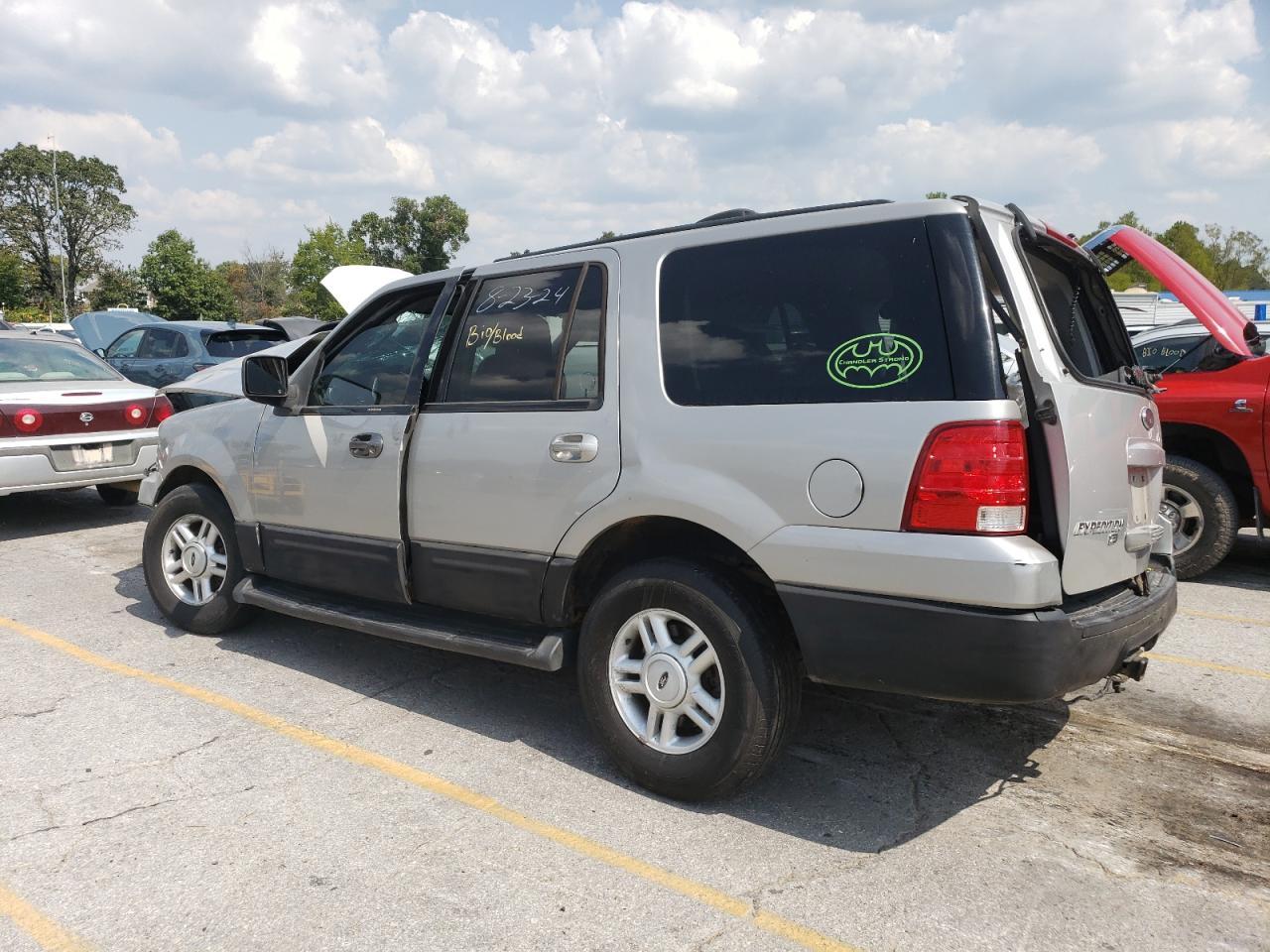 2004 Ford Expedition Xlt - Фото 2