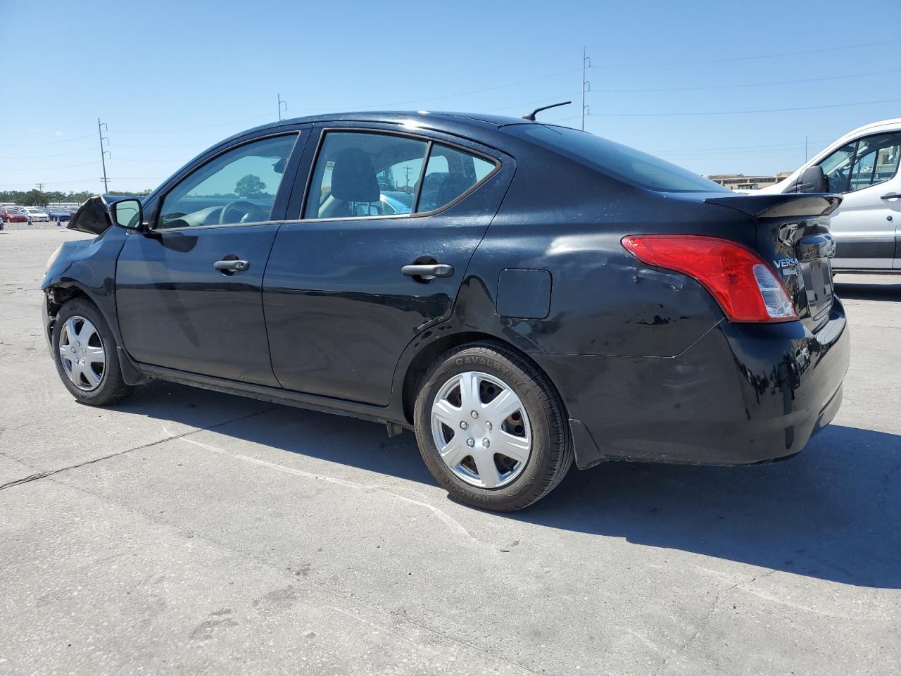 2018 Nissan Versa S - Фото 2