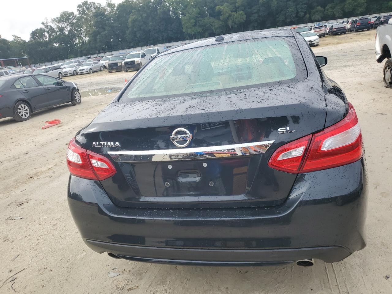 2017 Nissan Altima 2.5 - Image 6
