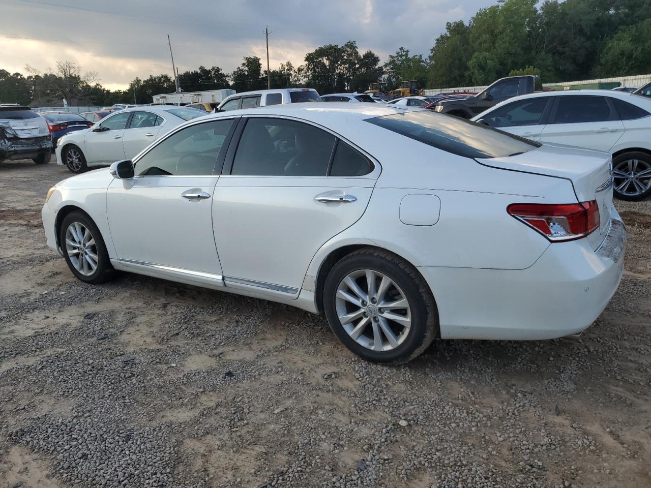 2012 Lexus Es 350 - Image 2