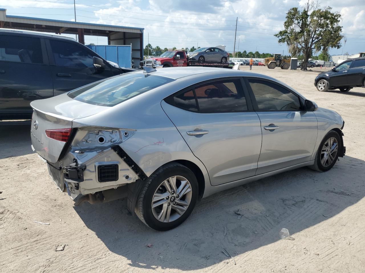 2020 Hyundai Elantra Sel - Image 3