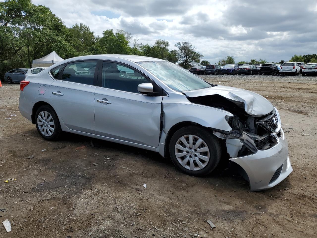 2017 Nissan Sentra S - Фото 4