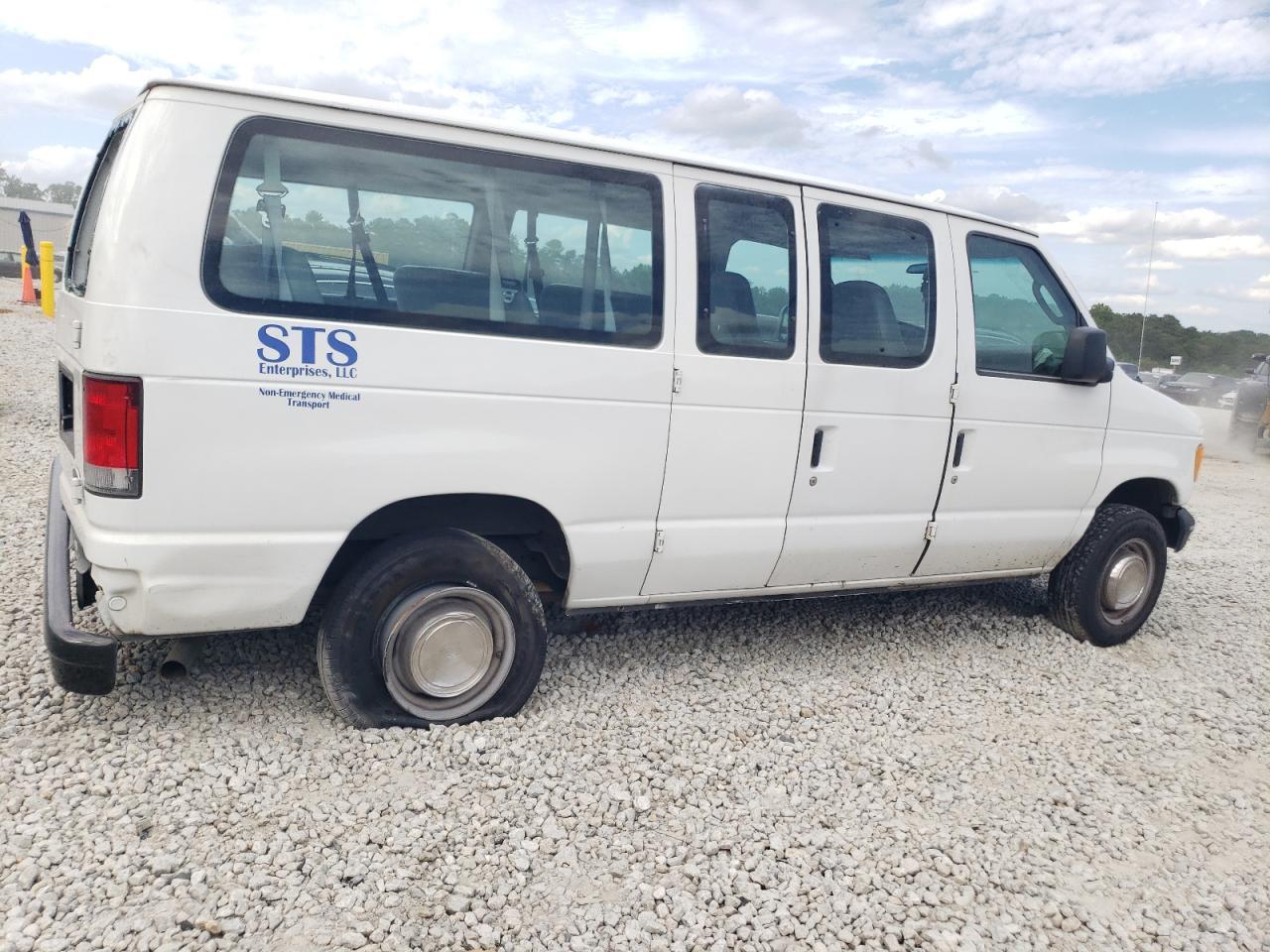 2003 Ford Econoline E350 Super Duty Wagon - Image 3