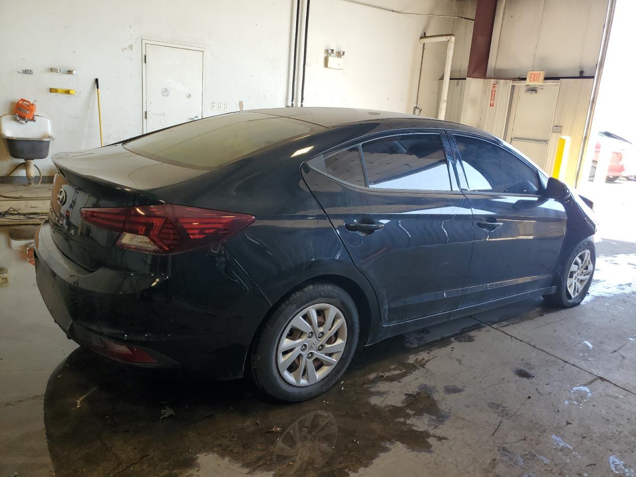 2019 Hyundai Elantra Se - Фото 4