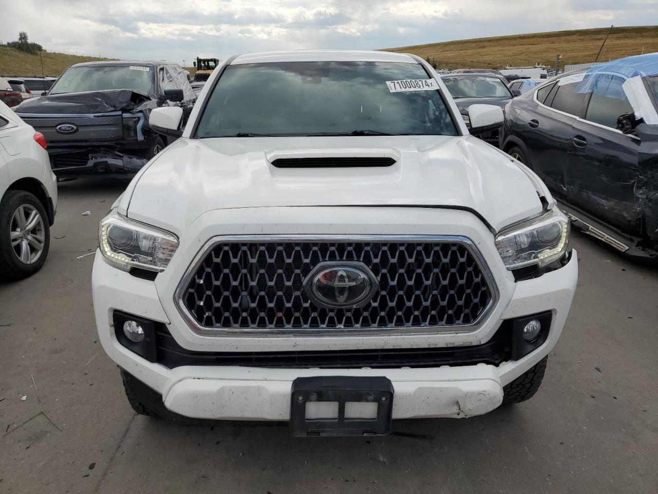 2018 Toyota Tacoma Double Cab - Image 5