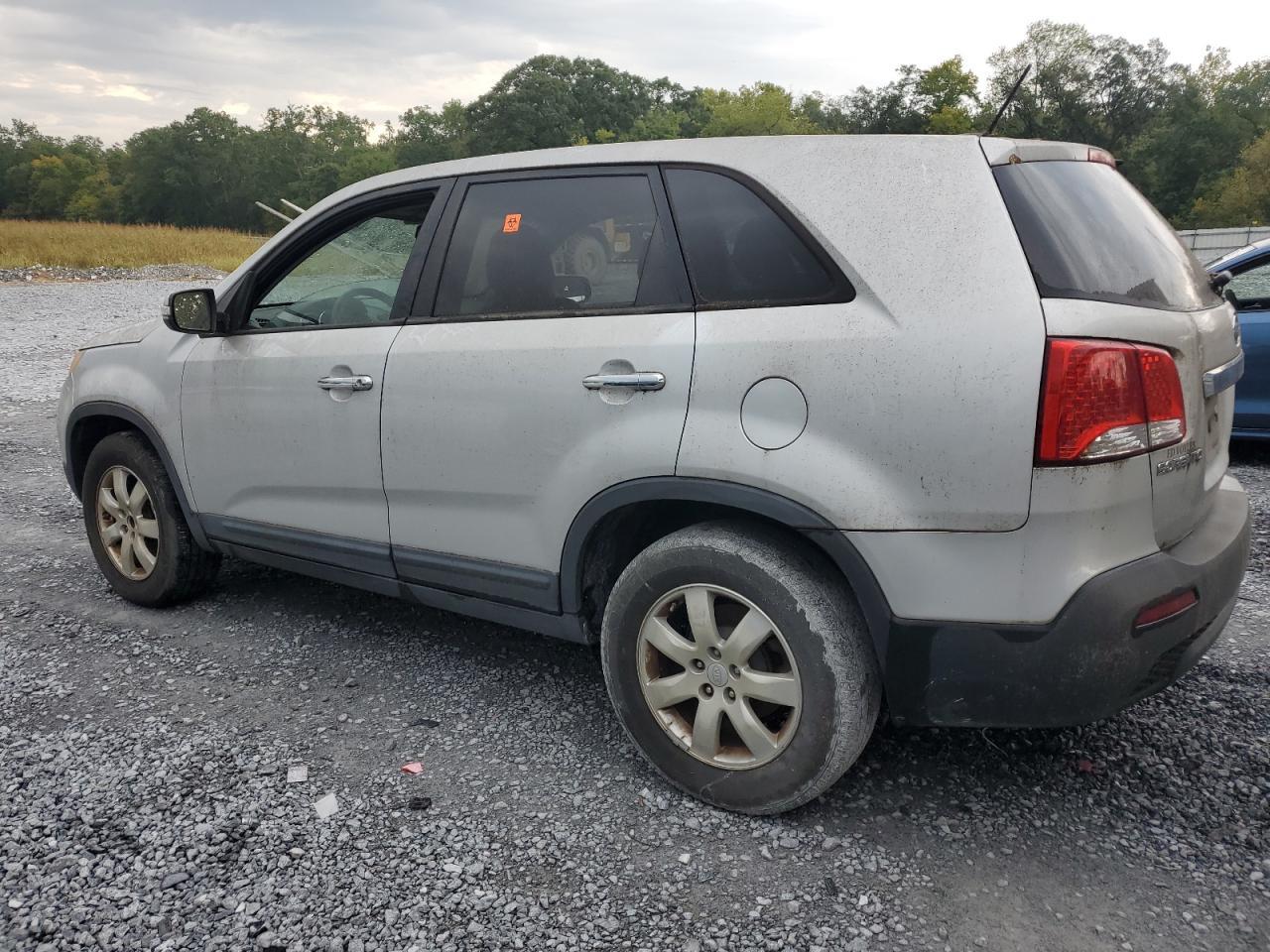 2011 Kia Sorento Base - Фото 2