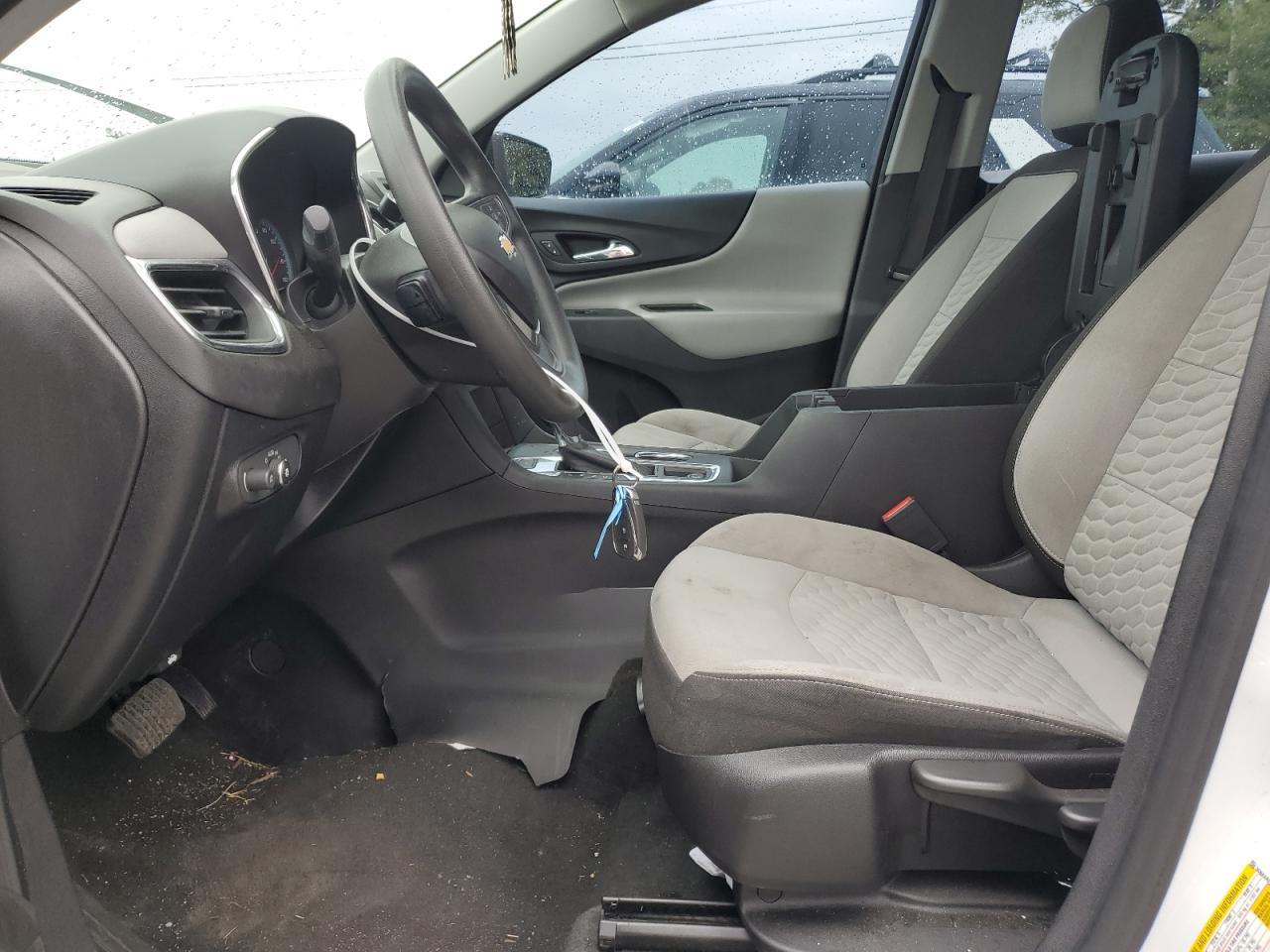 2018 Chevrolet Equinox Ls - Image 7