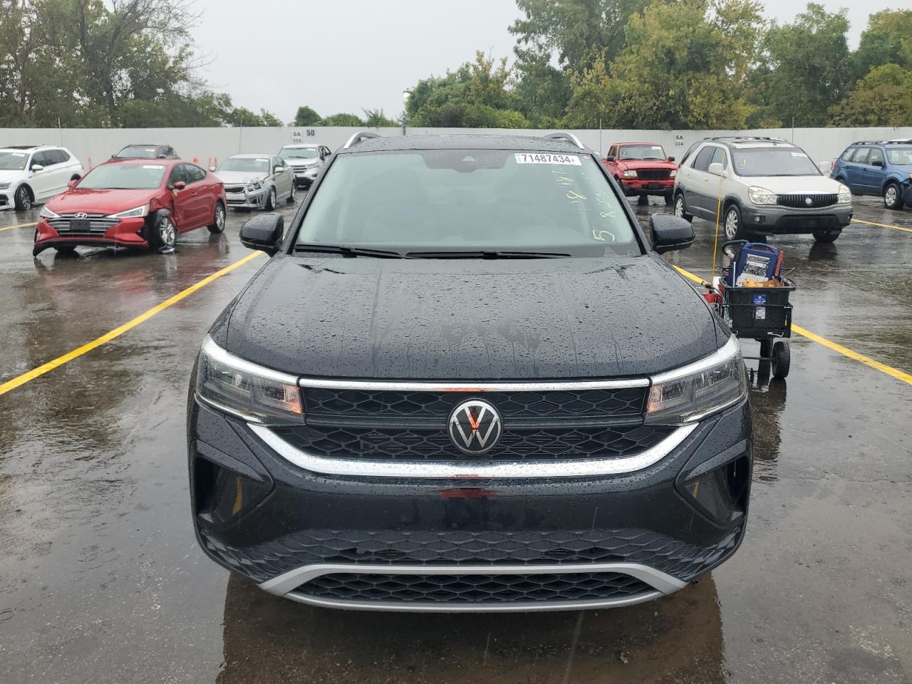 2023 Volkswagen Taos Se - Фото 5