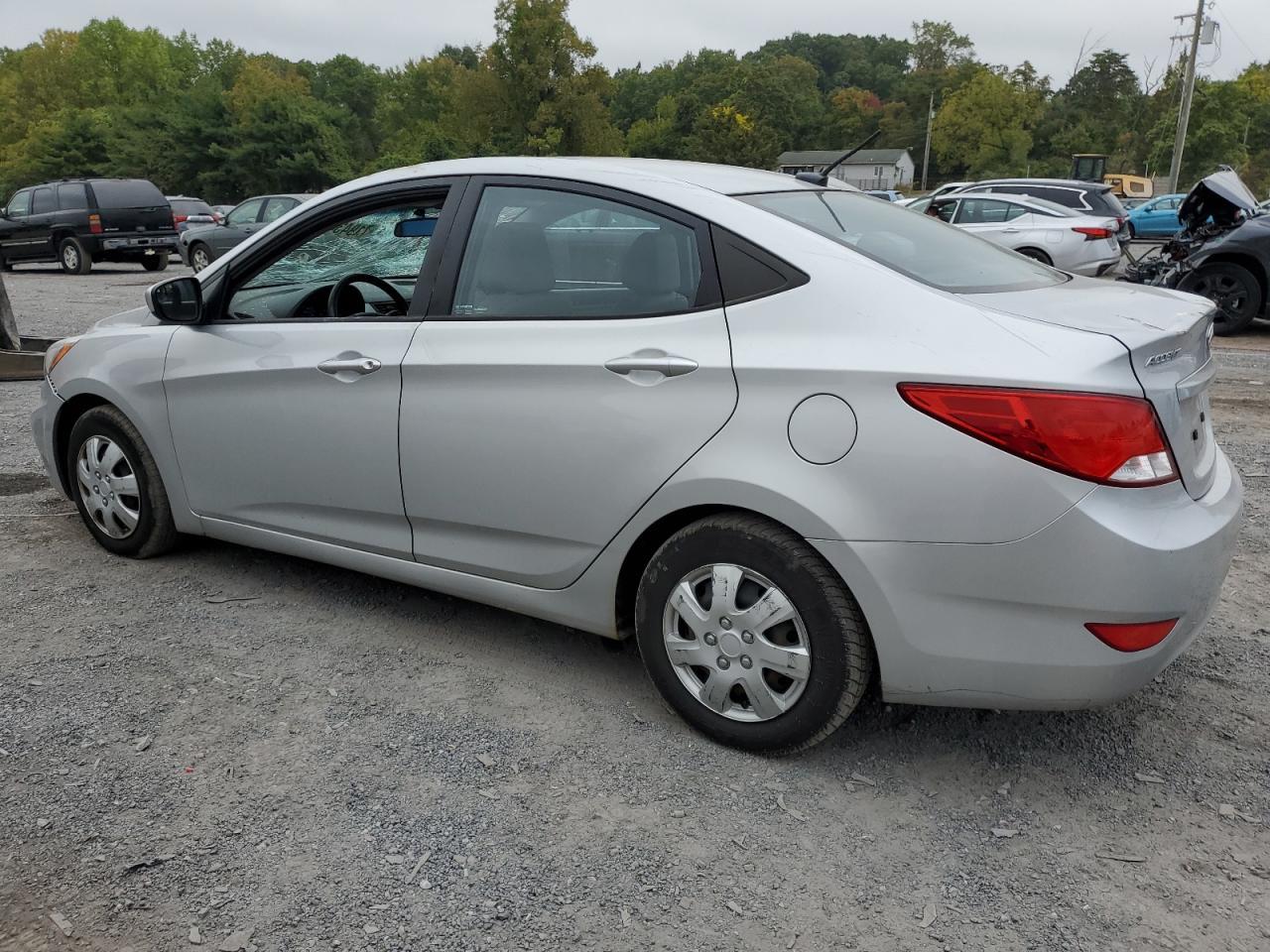 2015 Hyundai Accent Gls - Image 2