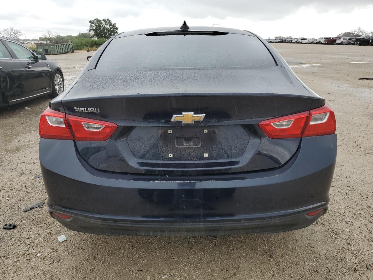 2017 Chevrolet Malibu Ls - Фото 6
