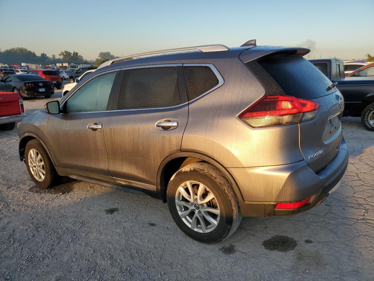 2018 Nissan Rogue S - Image 2