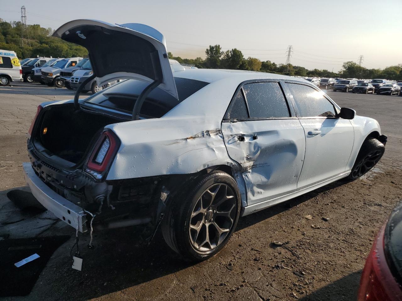 2020 Chrysler 300 S - Image 3