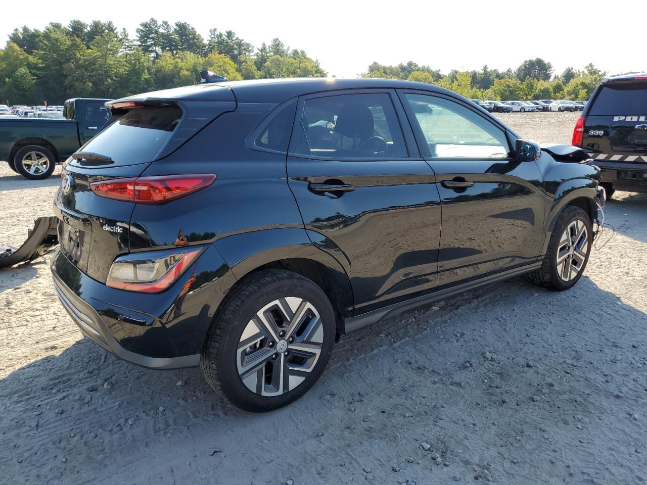 2023 Hyundai Kona Se - Image 3