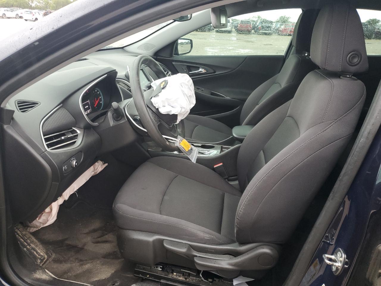 2017 Chevrolet Malibu Ls - Фото 7