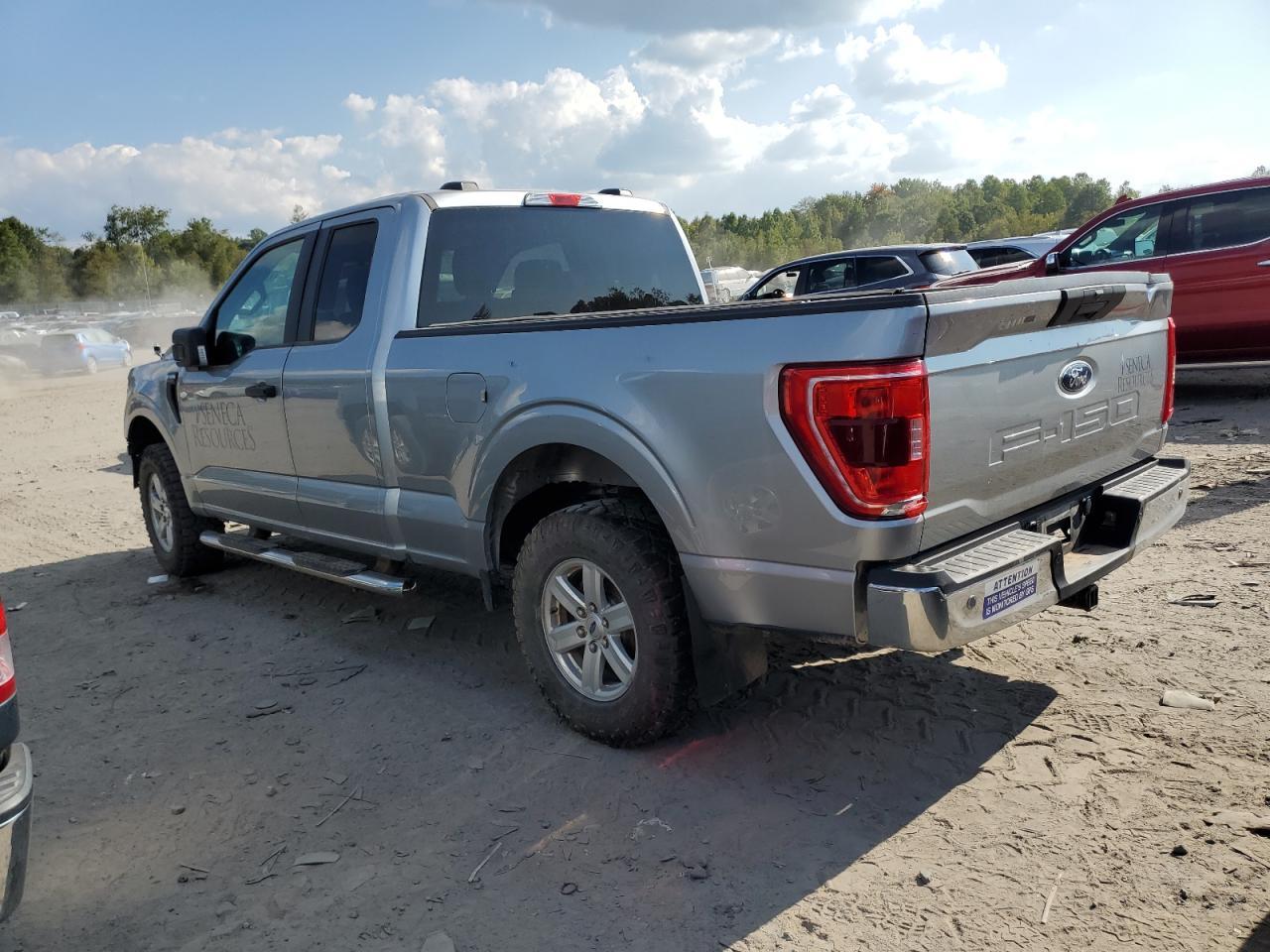 2022 Ford F150 Super Cab - Фото 2