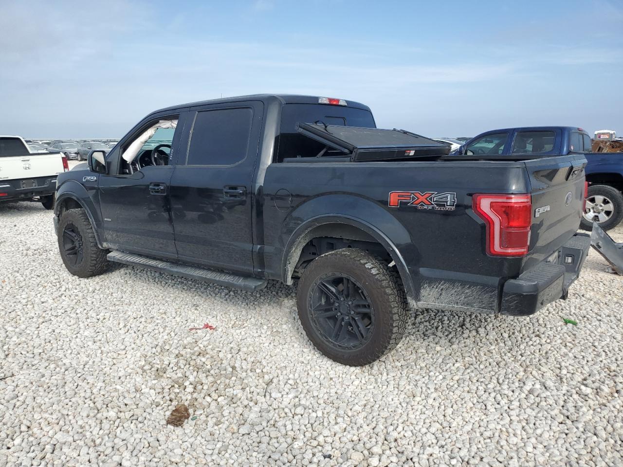 2016 Ford F150 Supercrew - Фото 2