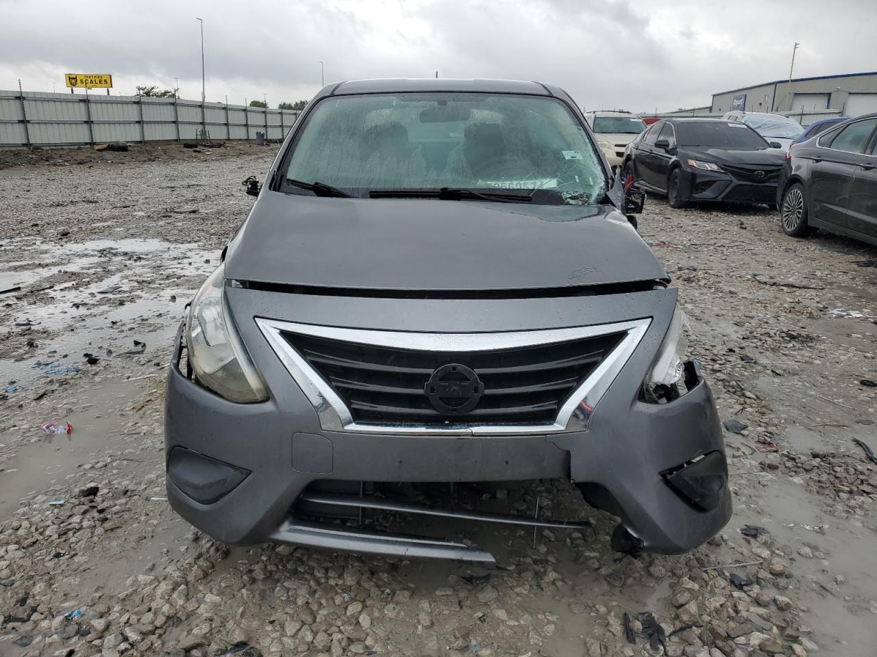 2016 Nissan Versa S - Фото 5