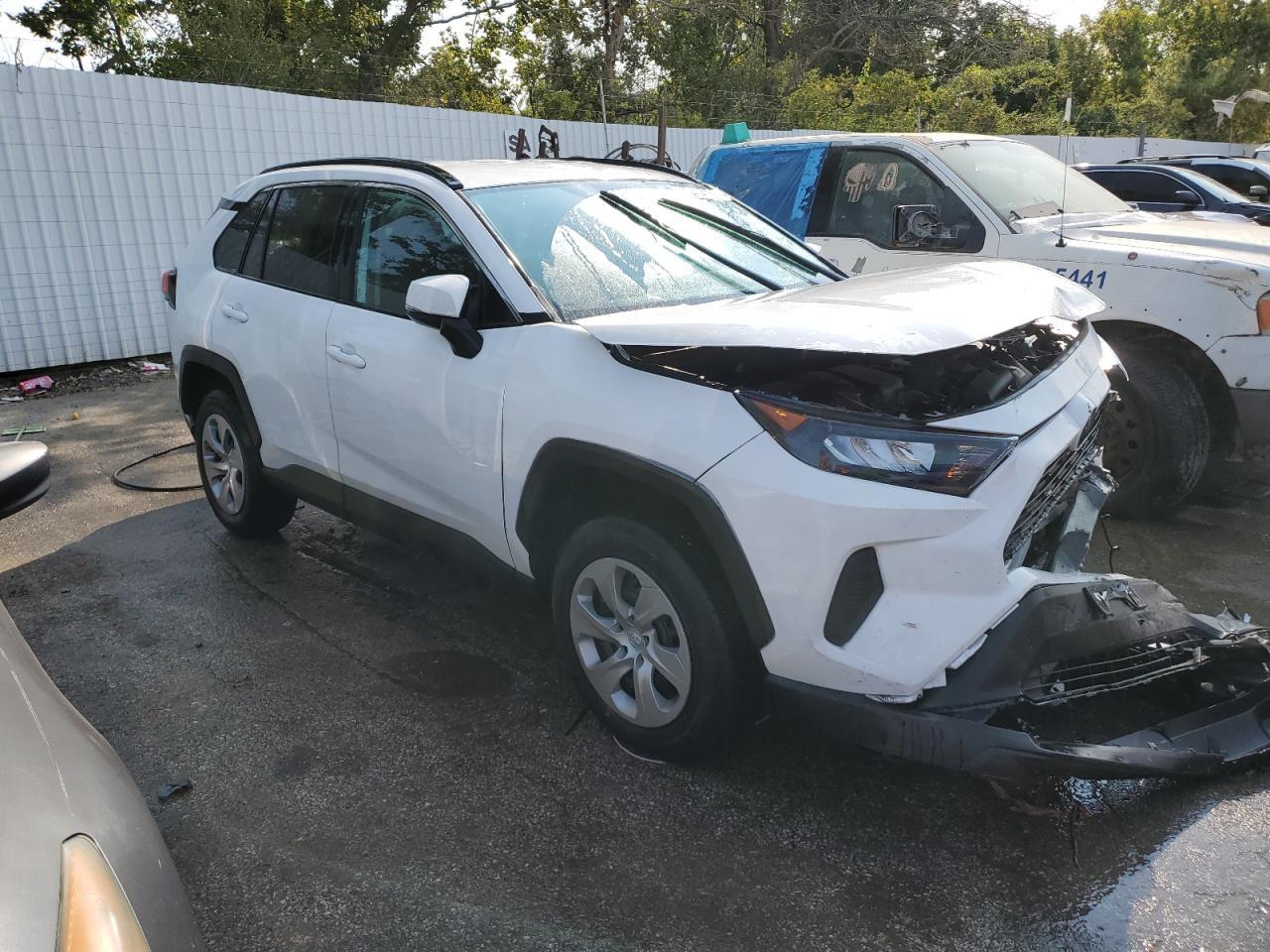 2021 Toyota Rav4 Le - Фото 4